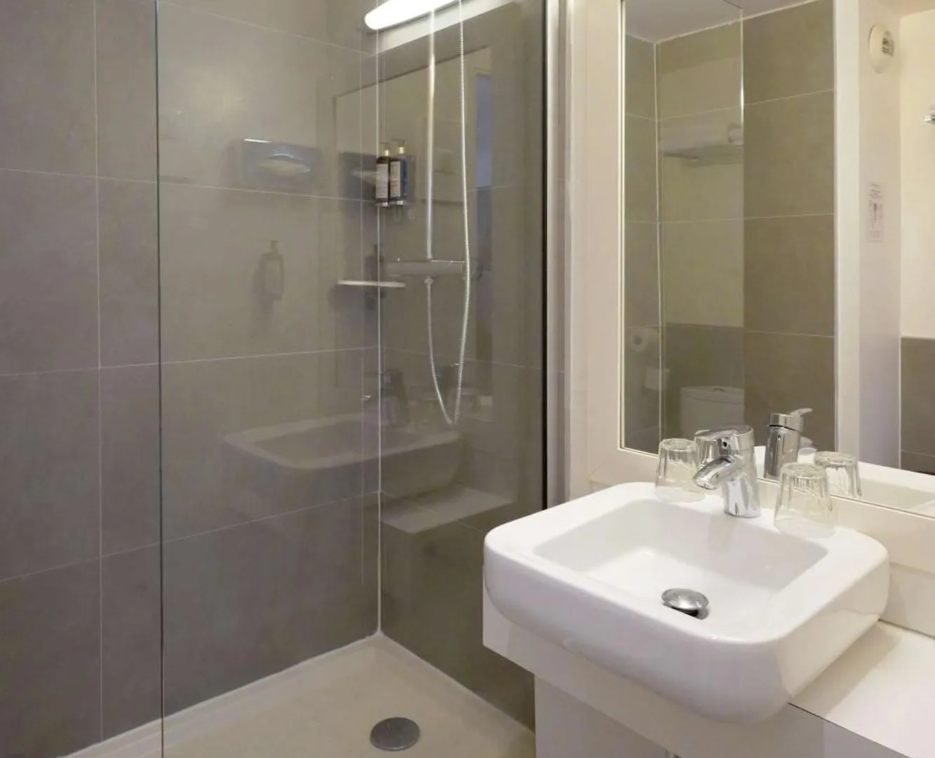 Western Le Montparnasse Hotel