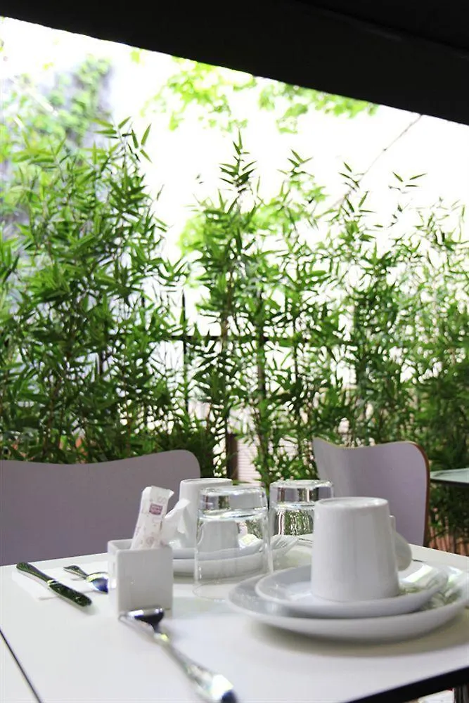 Western Le Montparnasse Hotel