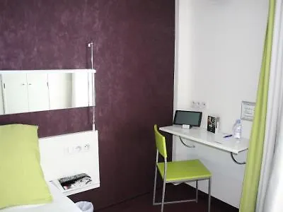 Western Le Montparnasse Otel